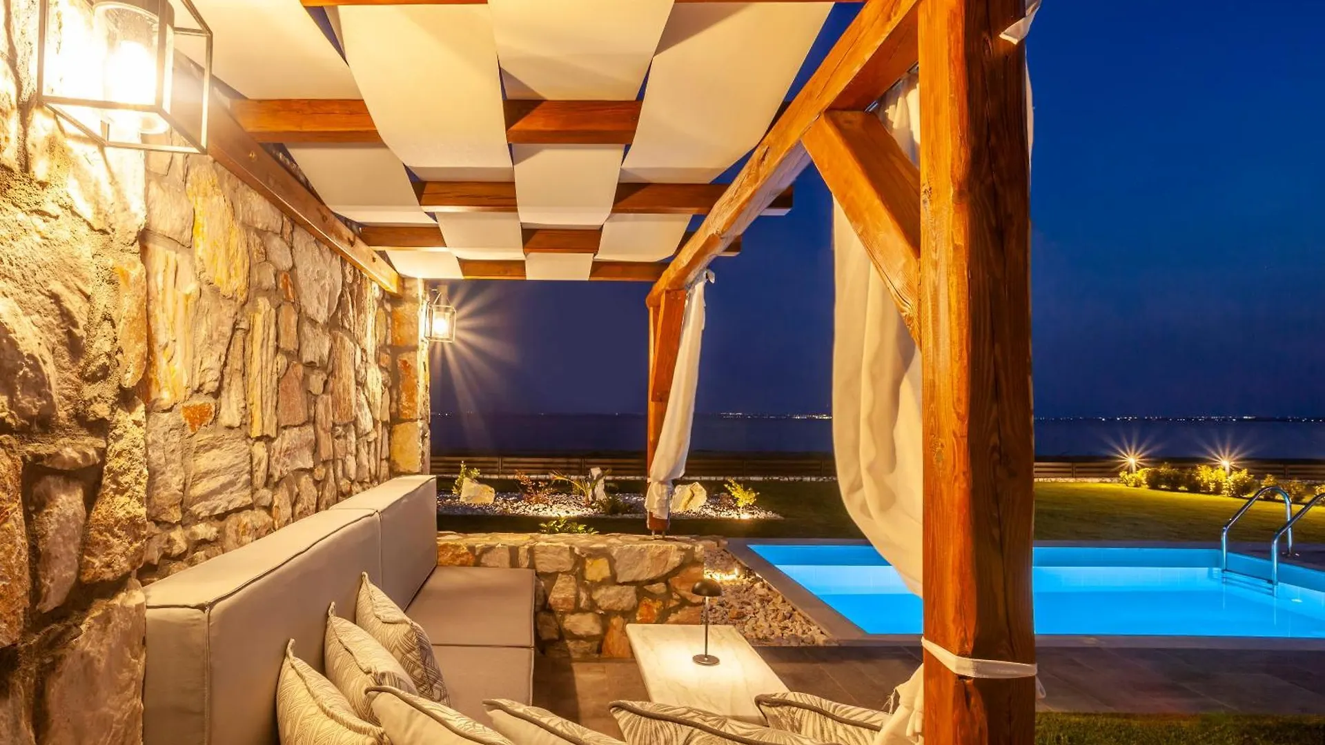 Villa Dafnes Village Gerakini Greece