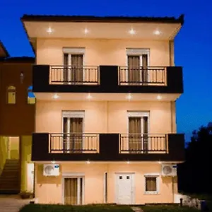 Hotel Decauville, Gerakini